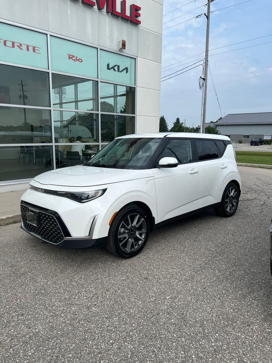 Kia Canada soul SWP snow white pearl Orangeville Kia