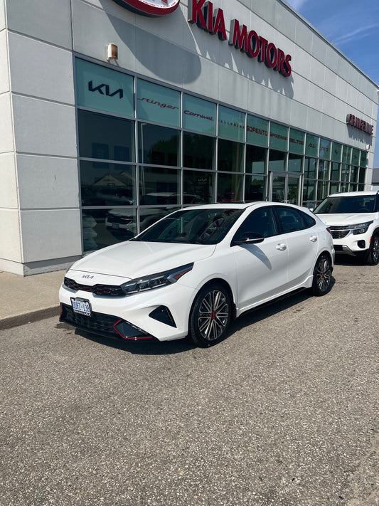 2023 Kia forte5 GT snow White pearl SWP Kia Canada Orangeville