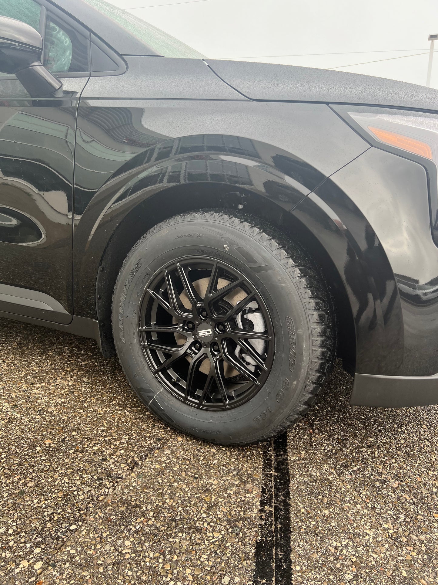 235 65r17 Winter Snow Tire Package (Black Alloy) - 2025-2026 Carnival Hybrid (HEV)