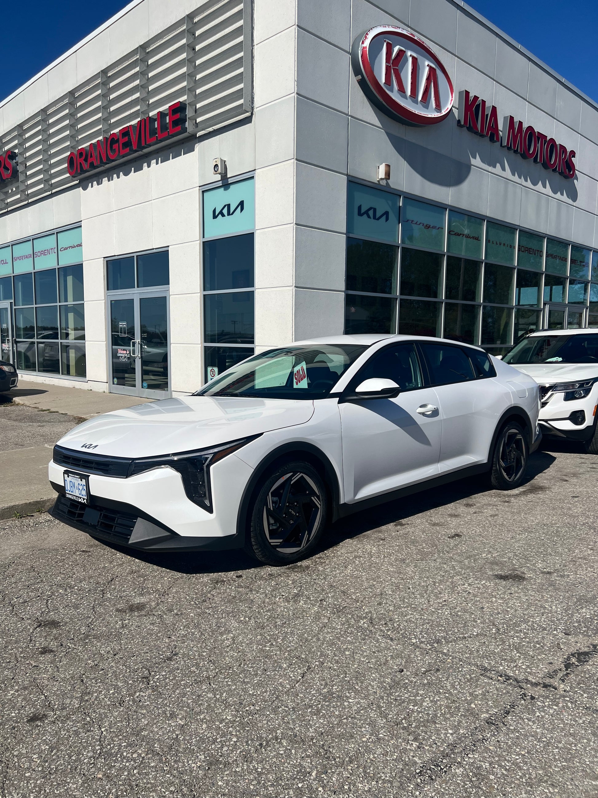 Kia Canada K4 EX Orangeville Kia snow White pearl SWP